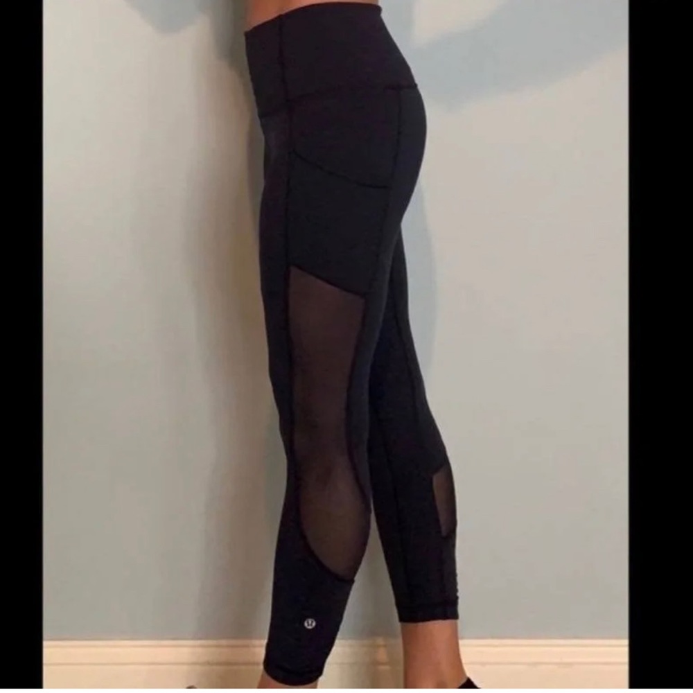 Lululemon Mesh side leggings with pockets